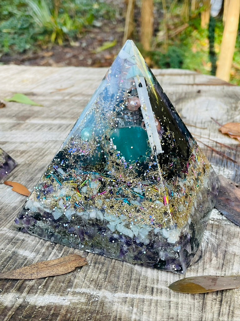 New Earth Pyramid Orgonite vibrations