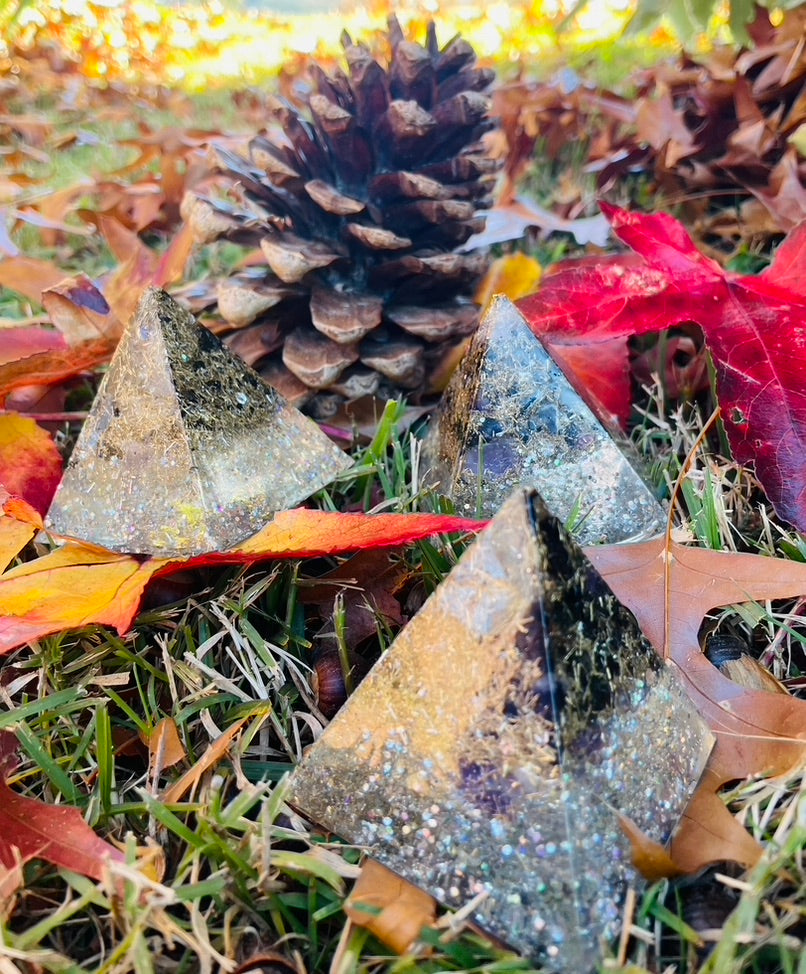 Silver Rain Healing Protection Pyramid