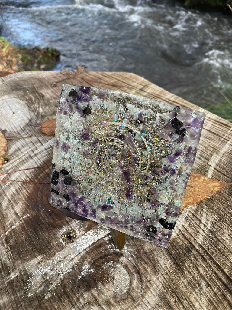 New Earth Pyramid Orgonite vibrations