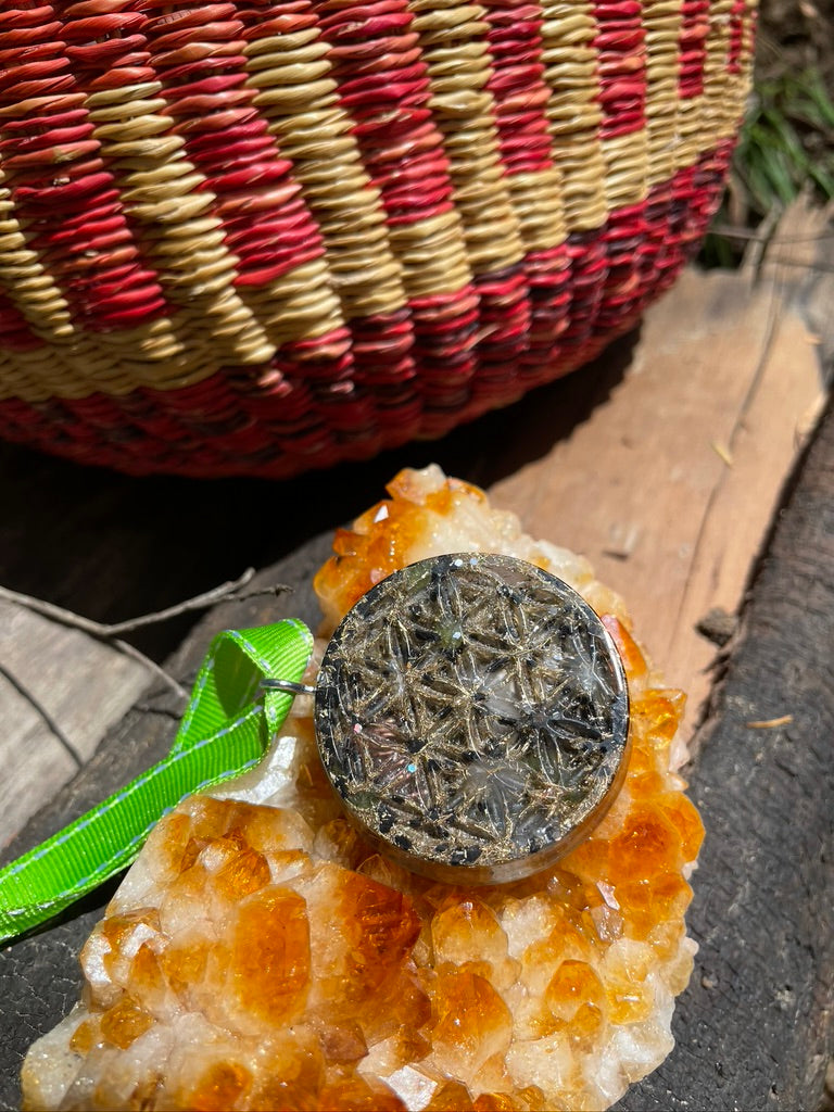 flower of life spiritual awakening orgone pendant