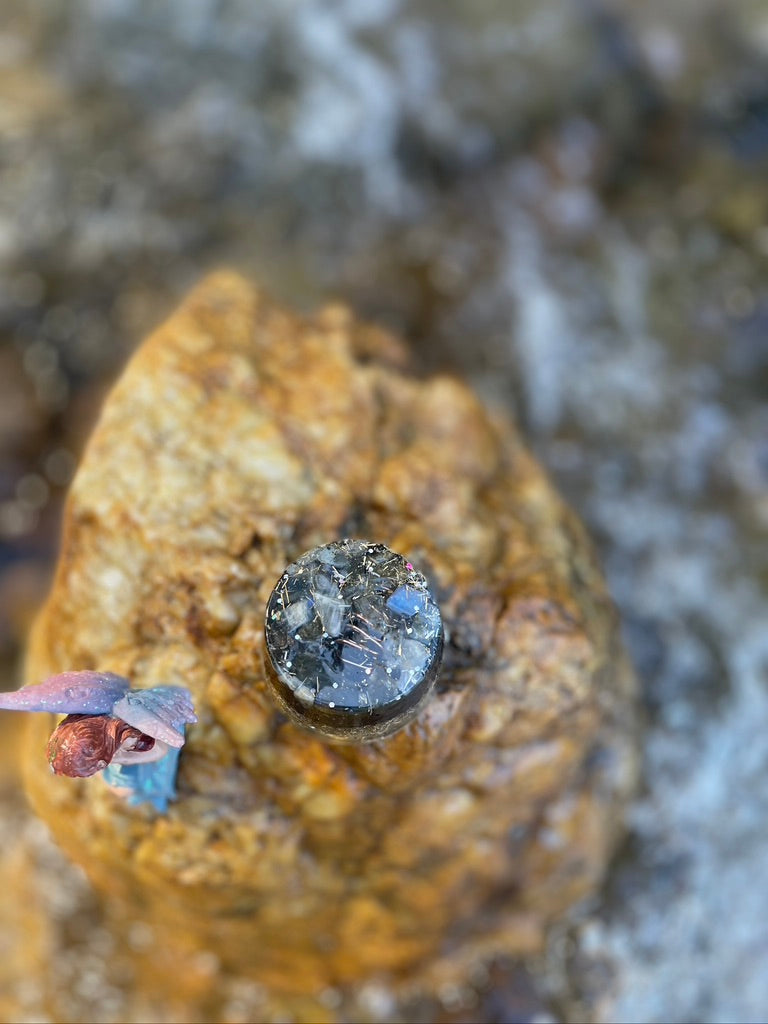 Mini Tower Buster  Orgonite with Labradorite and Shungite